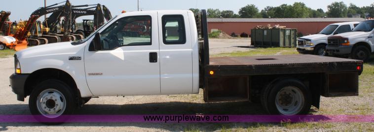 image for item A2062 2004 Ford F450 Super Duty extended cab pickup truck