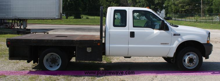 image for item A2062 2004 Ford F450 Super Duty extended cab pickup truck