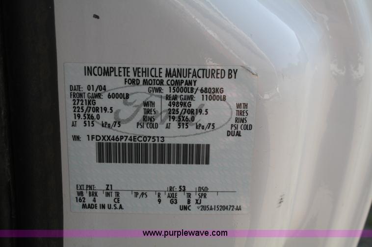 image for item A2062 2004 Ford F450 Super Duty extended cab pickup truck