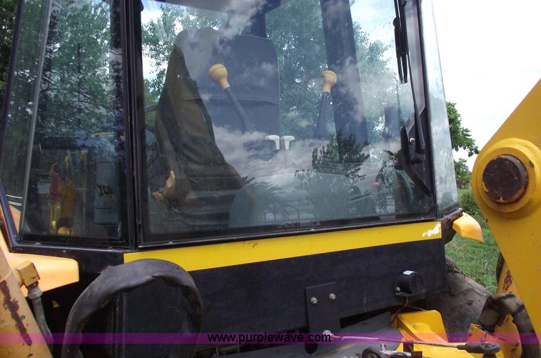 image for item A4234 2002 JCB 214E backhoe