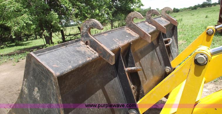 image for item A4234 2002 JCB 214E backhoe