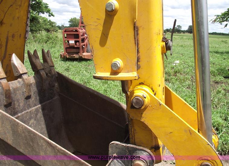 image for item A4234 2002 JCB 214E backhoe