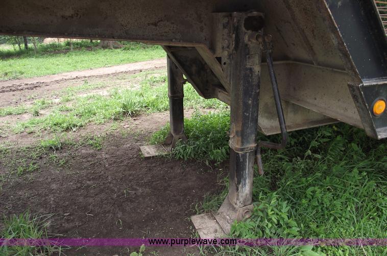 image for item A4237 1999 Dynaweld 40 ton low boy trailer