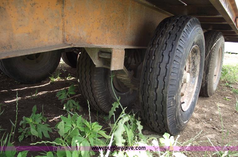 image for item A4241 1992 Econoline P243D 12 ton Backhoe Pro trailer