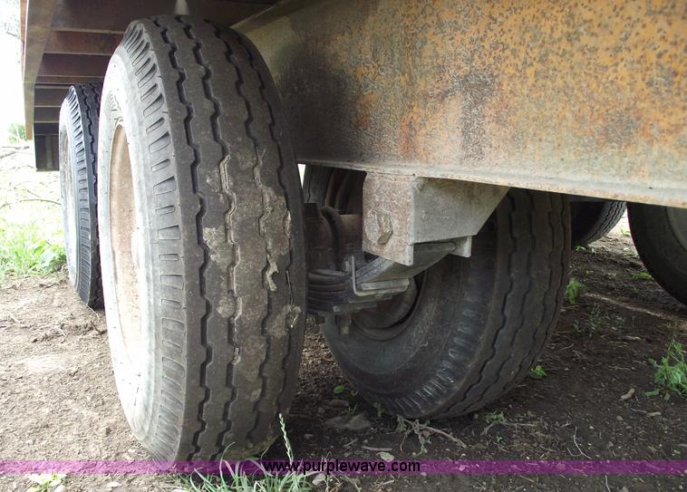 image for item A4241 1992 Econoline P243D 12 ton Backhoe Pro trailer