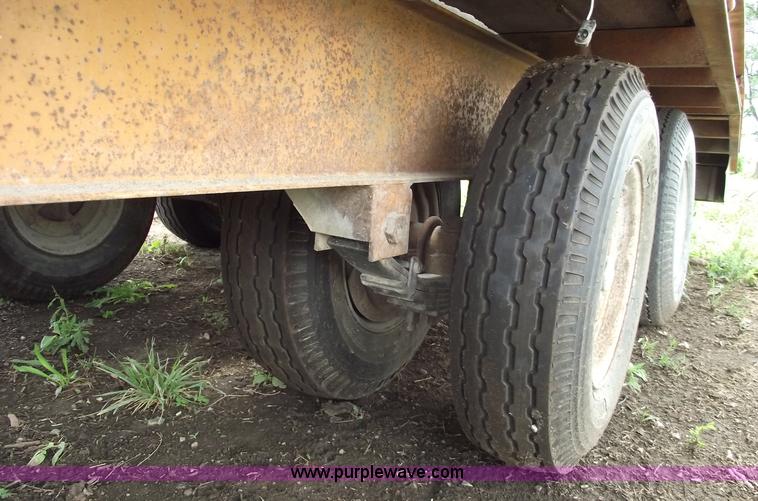 image for item A4241 1992 Econoline P243D 12 ton Backhoe Pro trailer