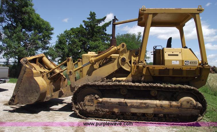 image for item A4242 1972 Caterpillar 977L track loader