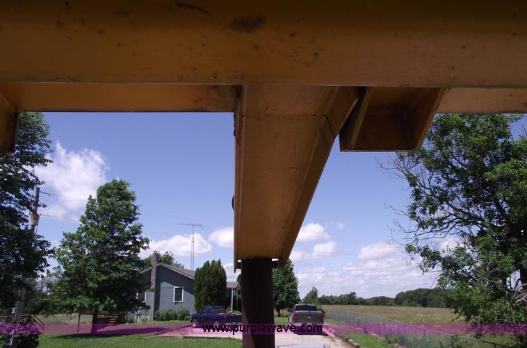 image for item A4242 1972 Caterpillar 977L track loader