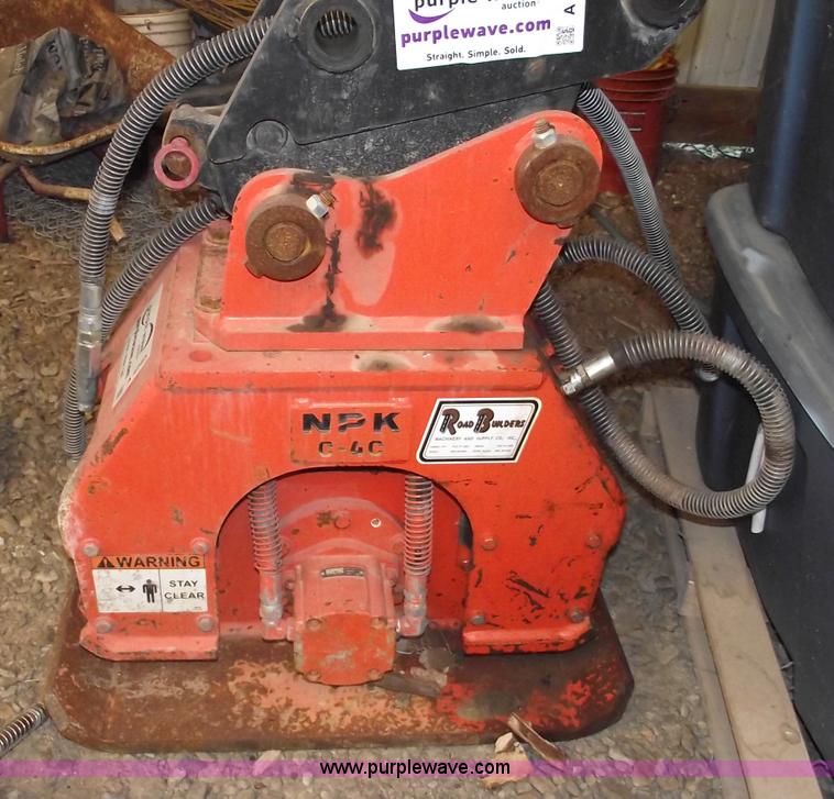 image for item A4245 2009 NPK C40 backhoe plate compactor