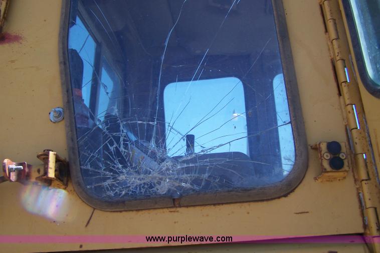 image for item A4596 1981 Caterpillar D5B dozer