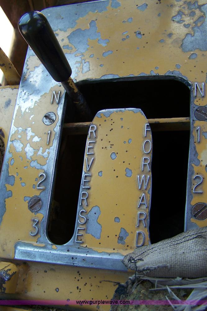 image for item A4596 1981 Caterpillar D5B dozer