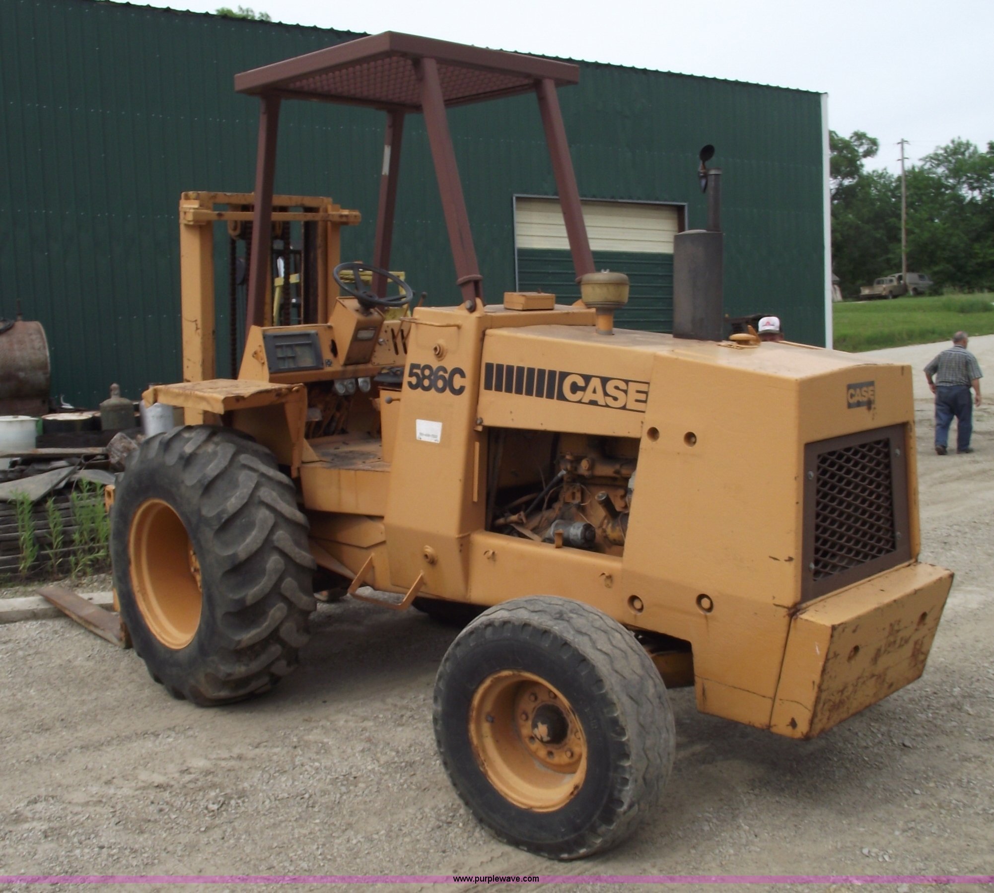 Case 586C rough terrain forklift in Trenton, MO Item 5443 sold