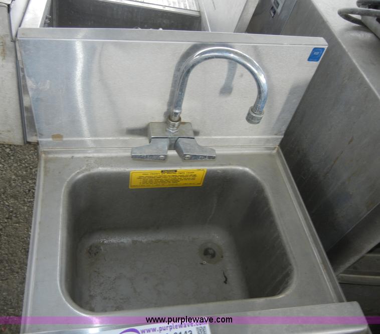 image for item A9143 Assorted restaurant equipment