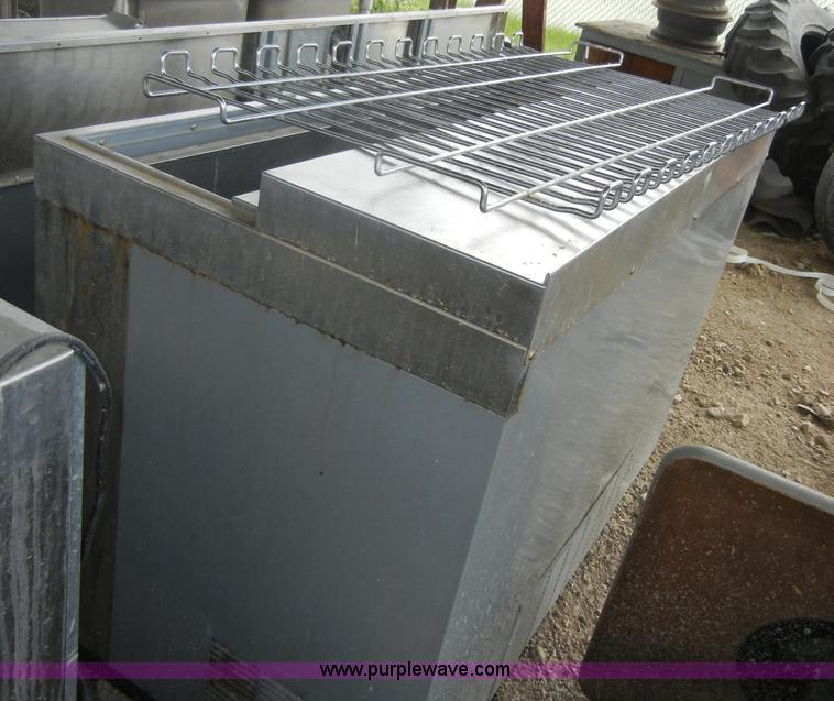 image for item A9143 Assorted restaurant equipment