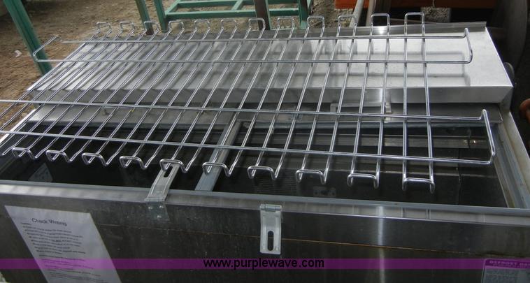 image for item A9143 Assorted restaurant equipment