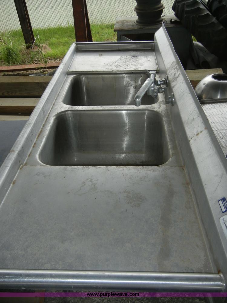 image for item A9143 Assorted restaurant equipment