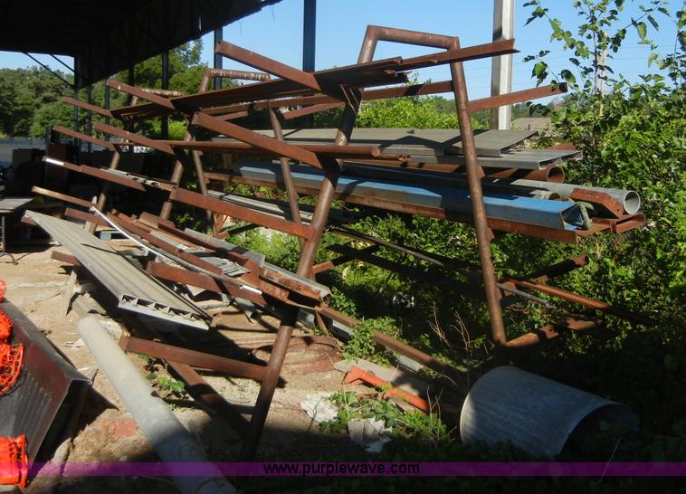 image for item A9160 Metal storage rack