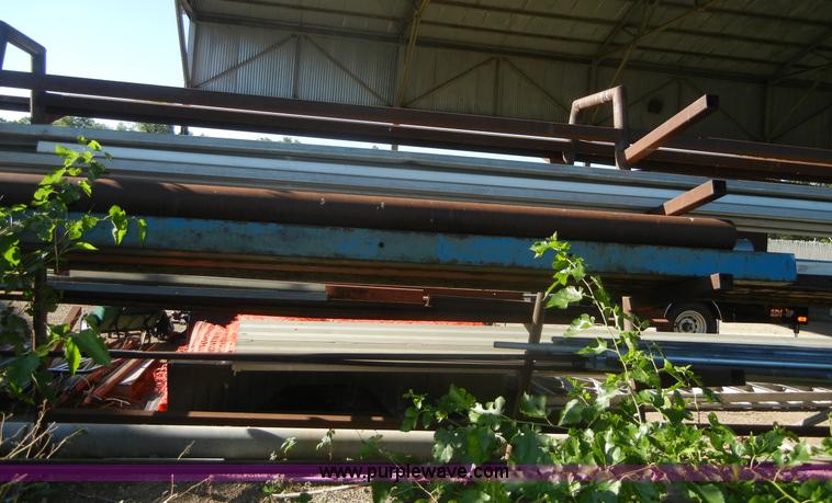 image for item A9160 Metal storage rack