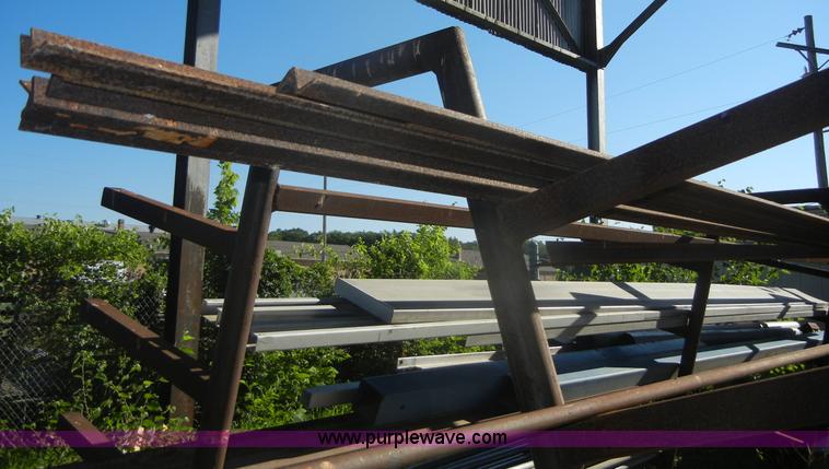 image for item A9160 Metal storage rack