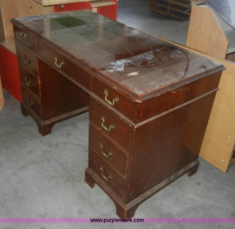 image for item A9186 Assorted child care furniture