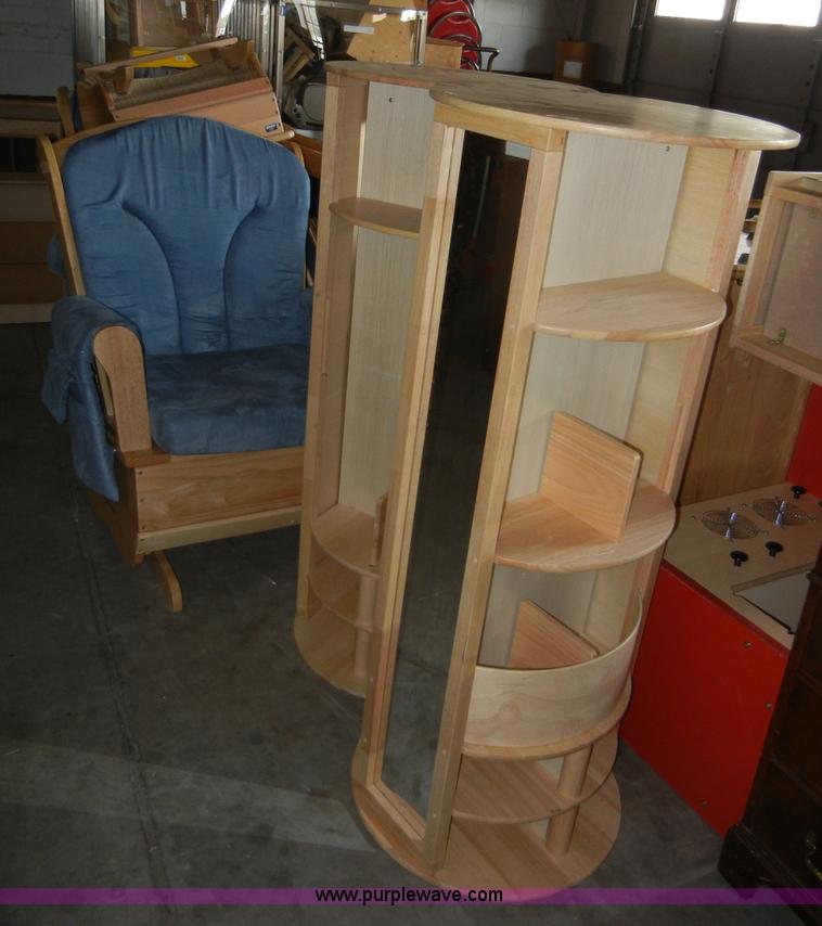 image for item A9186 Assorted child care furniture