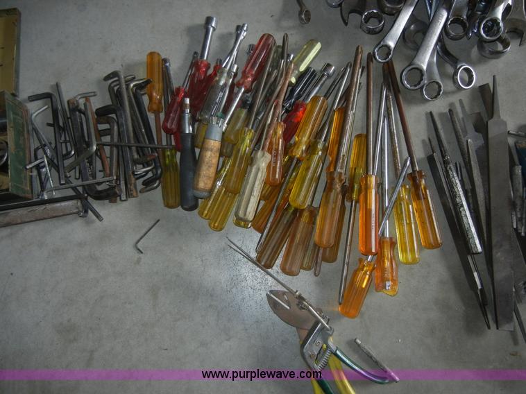 image for item A9190 Assorted tools