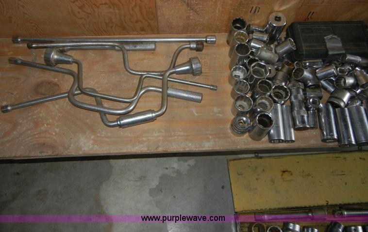 image for item A9190 Assorted tools