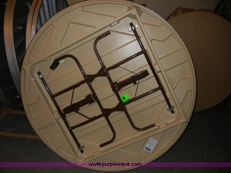 image for item A9262 (10) plastic round top tables