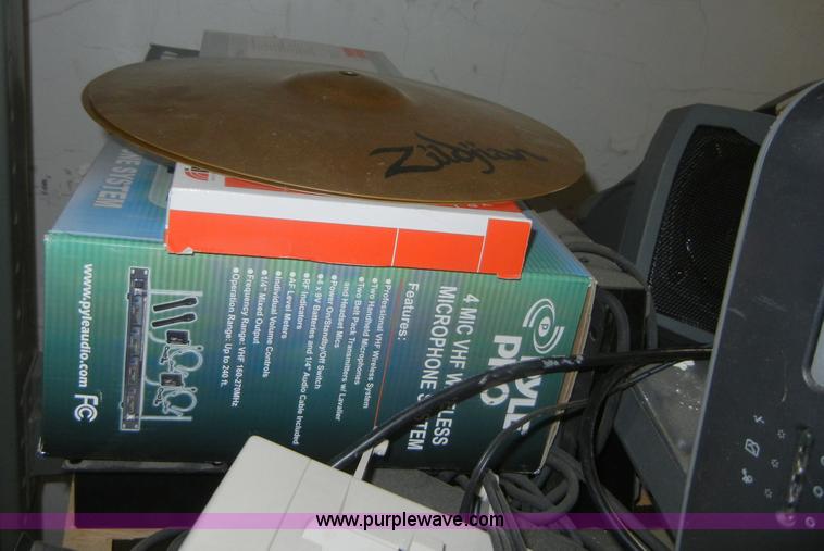 image for item A9272 Assorted electronics