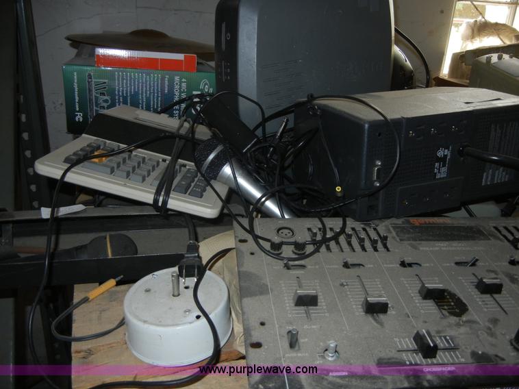 image for item A9272 Assorted electronics