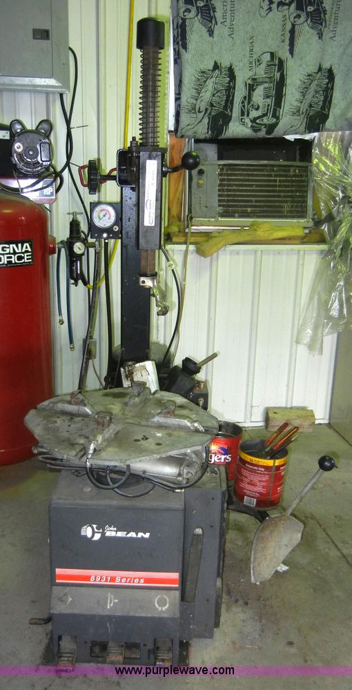 image for item A9296 John Bean 8931 tire machine