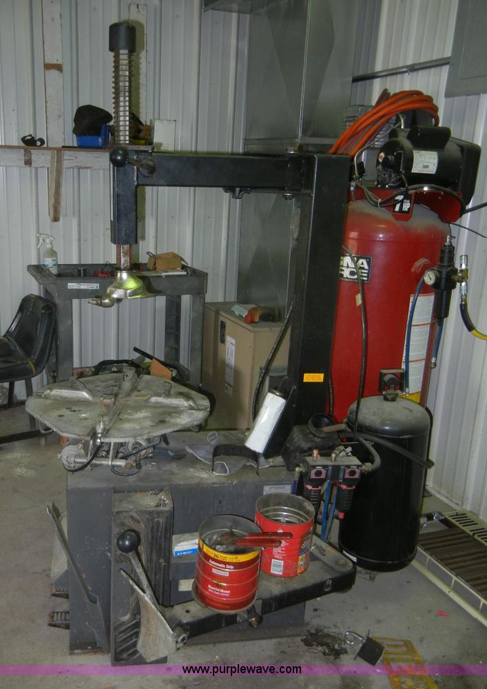 image for item A9296 John Bean 8931 tire machine