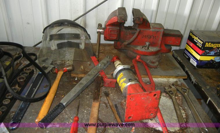 image for item A9297 Assorted tools