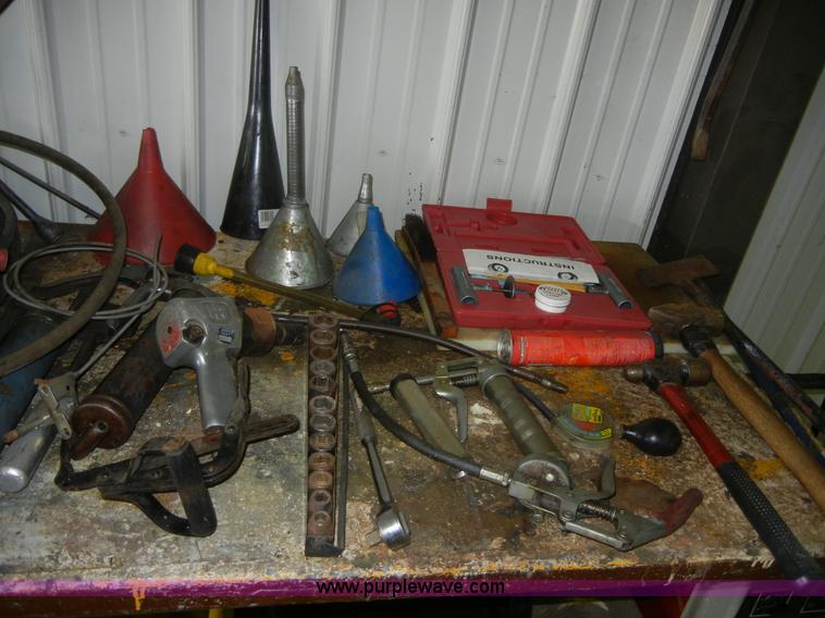 image for item A9297 Assorted tools
