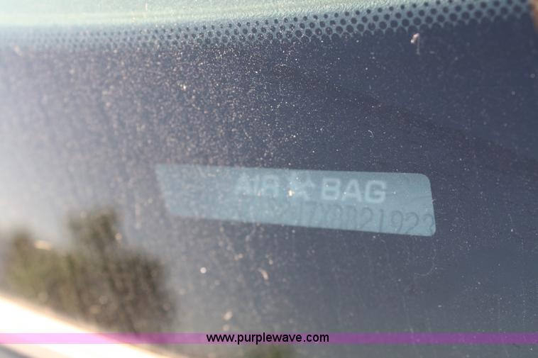 image for item A2048 1999 Ford Windstar SE mini van