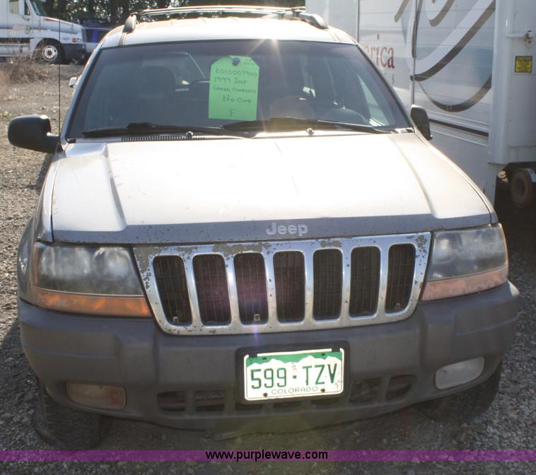 image for item A2049 1999 Jeep Grand Cherokee Laredo SUV