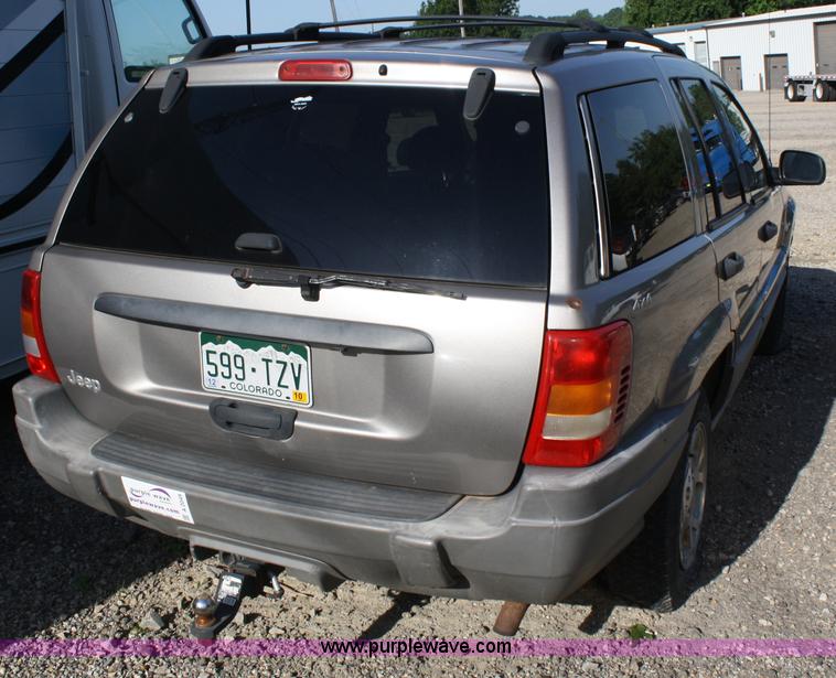 image for item A2049 1999 Jeep Grand Cherokee Laredo SUV