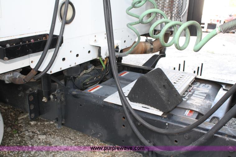 image for item A2050 1999 Freightliner FLC120 semi truck