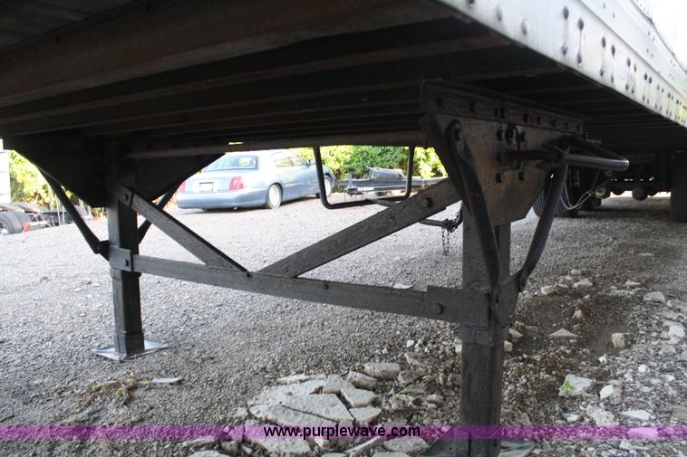 image for item A2051 1999 Great Dane 53' van trailer