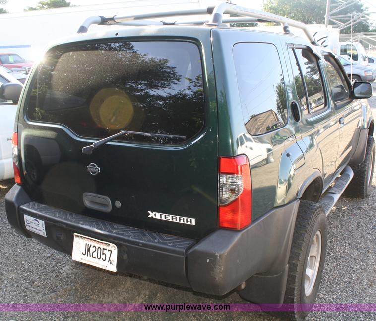 image for item A2052 2000 Nissan Xterra SUV