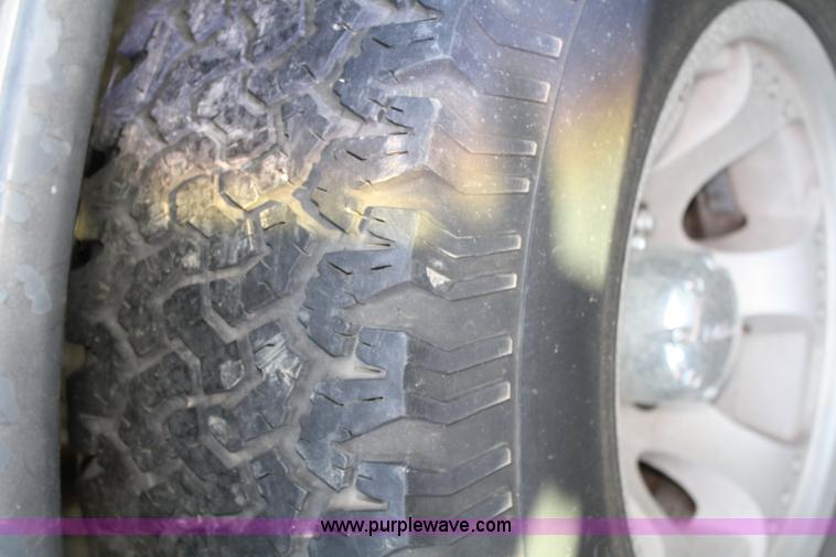 image for item A2052 2000 Nissan Xterra SUV