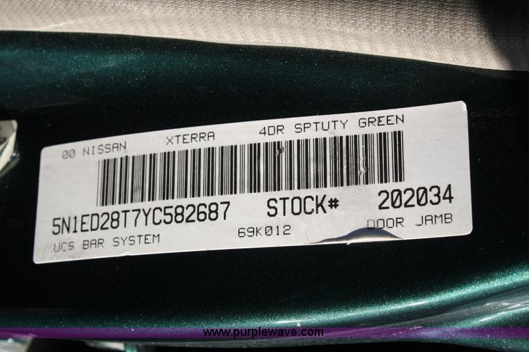 image for item A2052 2000 Nissan Xterra SUV