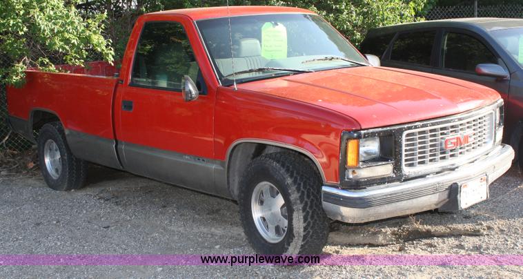 image for item A2055 1996 GMC Sierra 1500 SL pickup truck