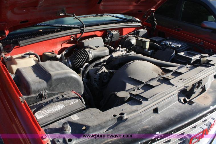 image for item A2055 1996 GMC Sierra 1500 SL pickup truck