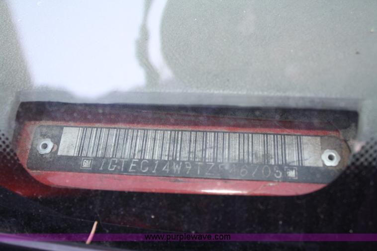 image for item A2055 1996 GMC Sierra 1500 SL pickup truck