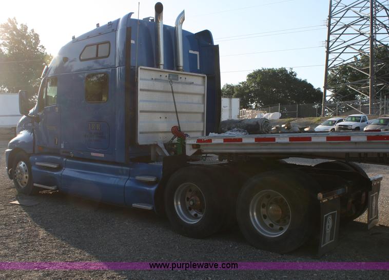 image for item A2056 1998 Kenworth T2000 semi truck