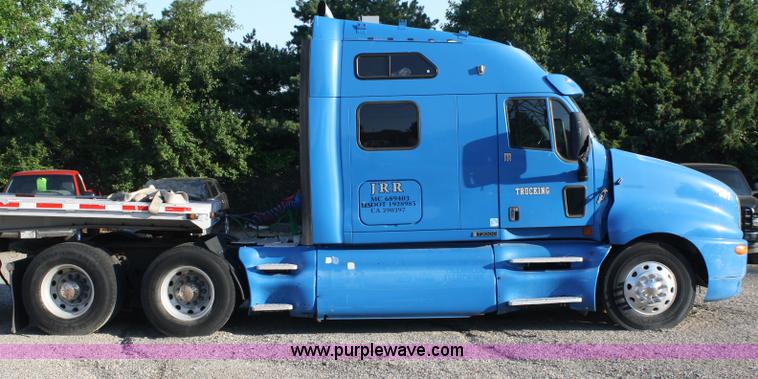image for item A2056 1998 Kenworth T2000 semi truck