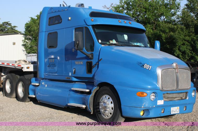 image for item A2056 1998 Kenworth T2000 semi truck