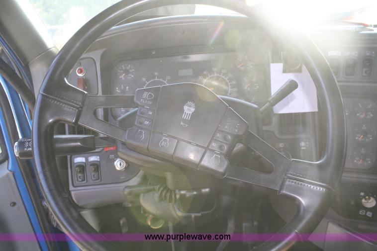 image for item A2056 1998 Kenworth T2000 semi truck