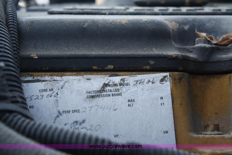 image for item A2056 1998 Kenworth T2000 semi truck